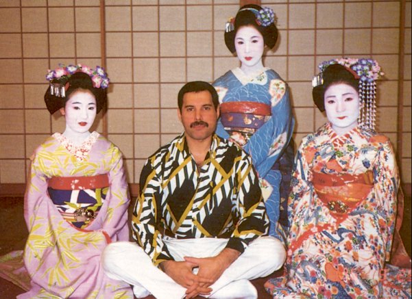 Freddie with geisha